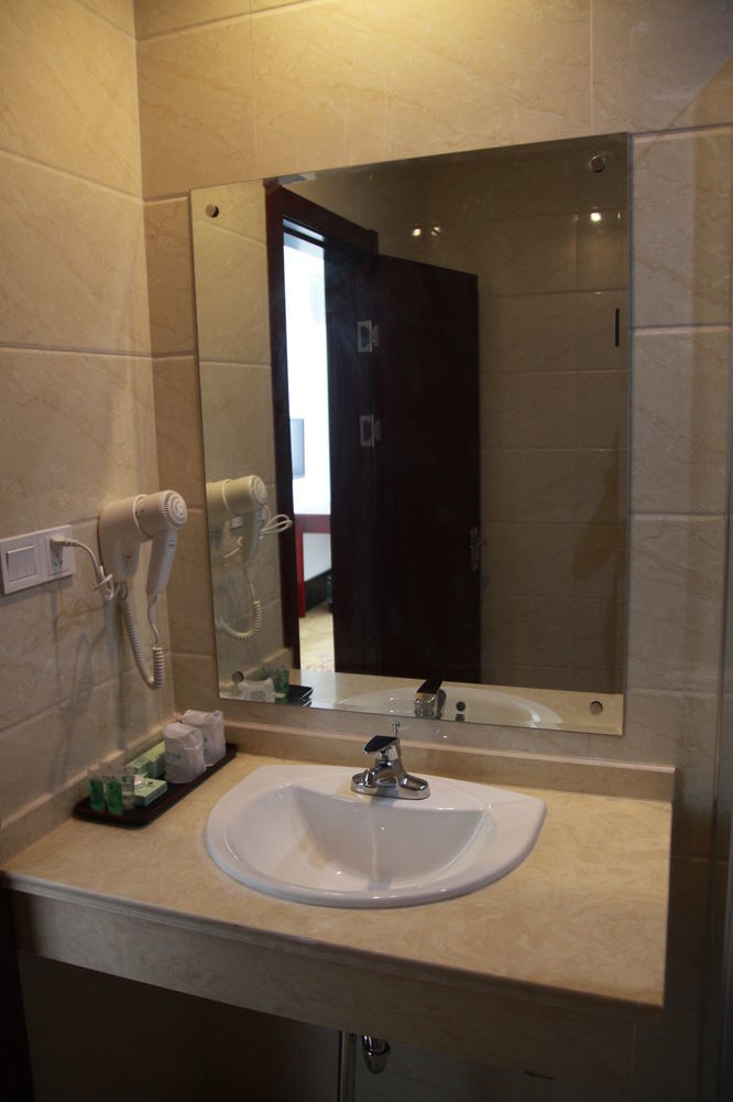 Shanghai Shuiting Holiday Hotel Exterior foto